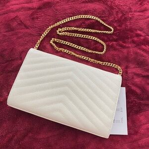 White Gold Wallet on Chain